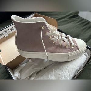 Converse platforms, mauve